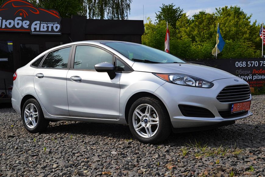 Ford Fiesta  3FADP4BJ8KM164600 фото