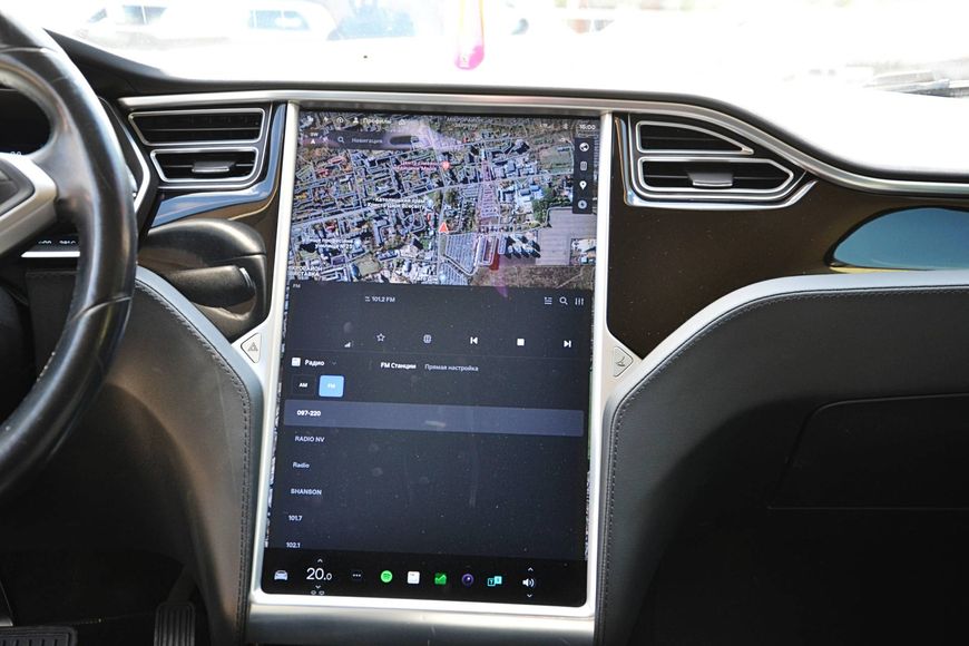 Tesla Model S  5YJSA3H1XEFP44539 фото