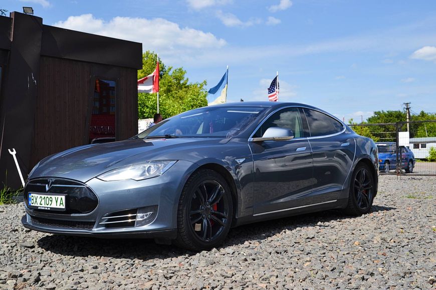 Tesla Model S  5YJSA3H1XEFP44539 фото